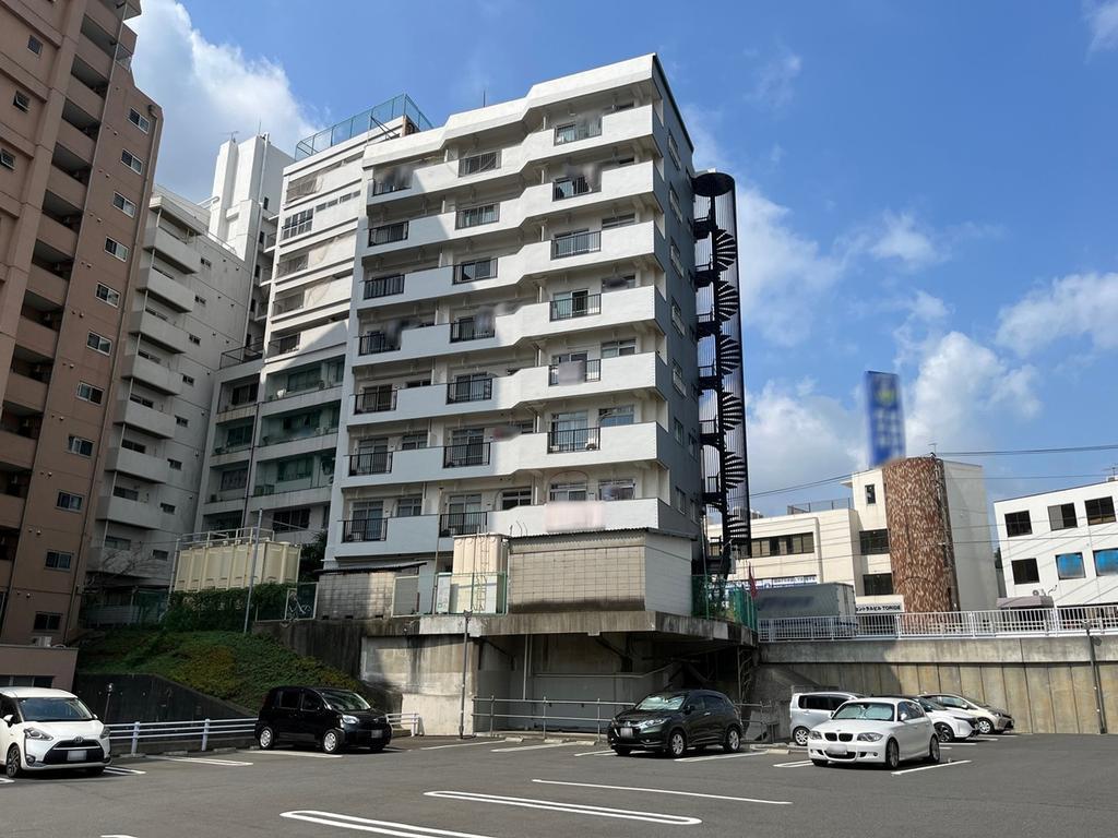 Apartment Building in Shinmachi, Toride — photograph 4