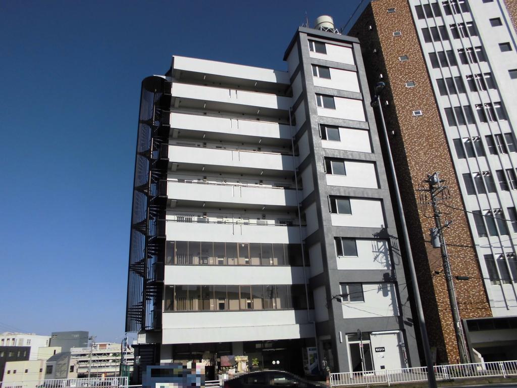 Apartment Building in Shinmachi, Toride — photograph 2